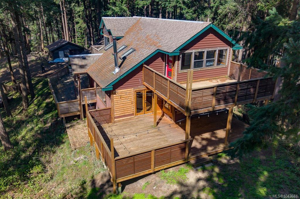 Third View of 546 548 Kinnikinik Way, Comox, BC, V9M 3V8