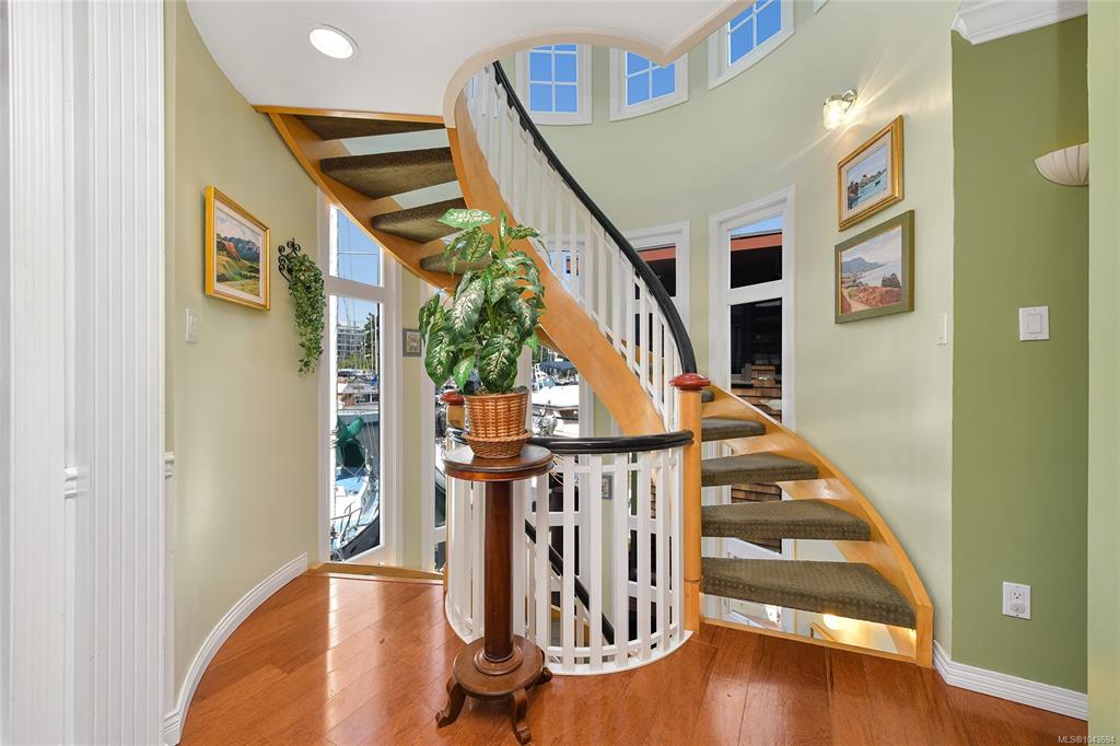 Third View of 453 Head St, Esquimalt, BC, V9A 5S1