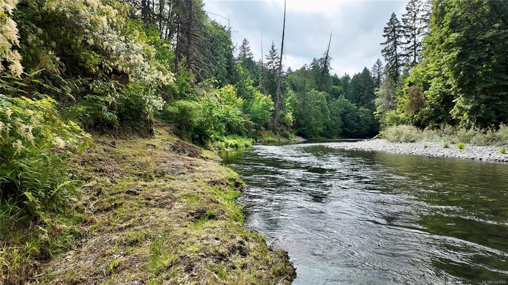 Fifth View of 4021 Johns Rd, Duncan, BC, V9L 6S7
