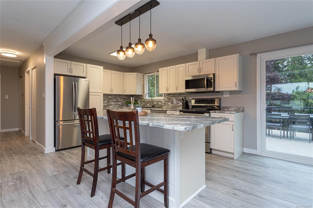 Fourth View of 104 Pym St S, Parksville, BC, V9P 1E9