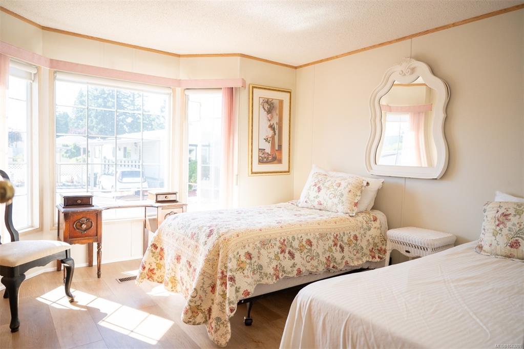 Fifth View of 450 Stanford Ave E, Shellybrook Park, Parksville, BC, V9P 1V8