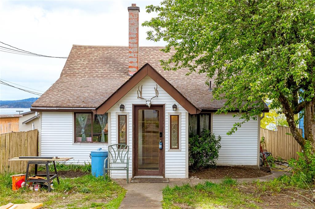 Third View of 451 Irwin St, Nanaimo, BC, V9R 4X9