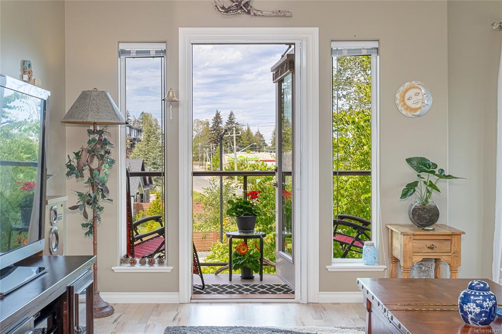 Fourth View of 399 Wembley Rd, The Pacific Grande, Parksville, BC, V9P 0A6