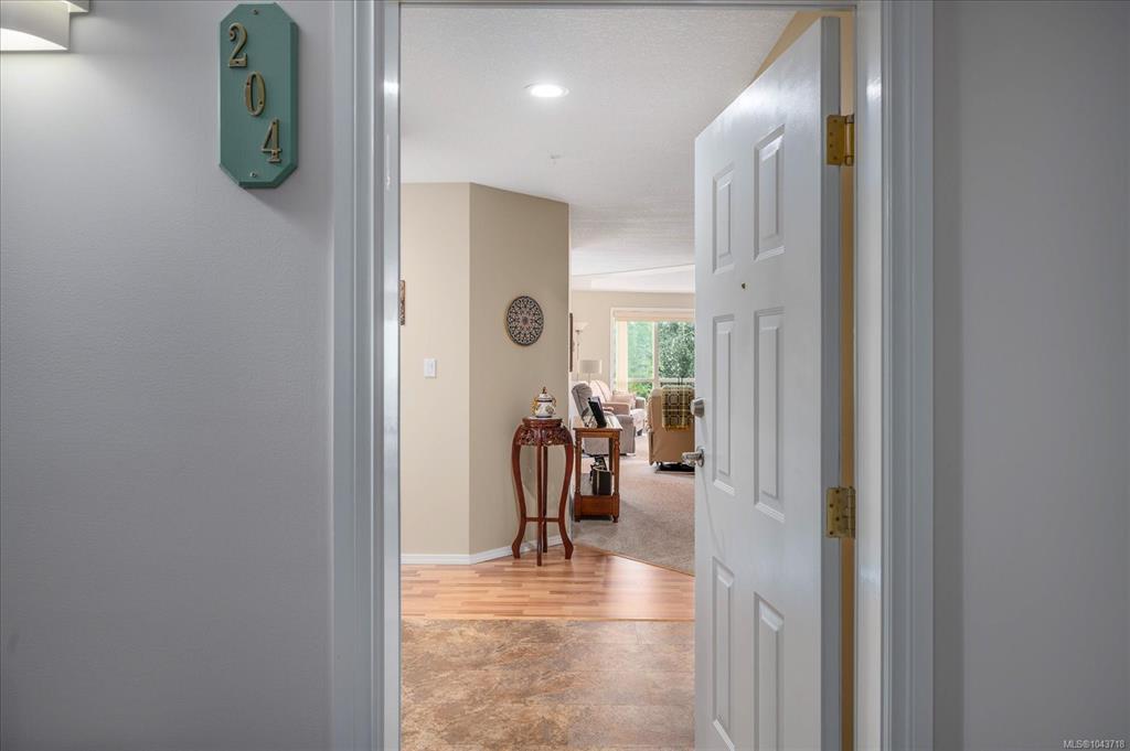 Fourth View of 335 Hirst Ave W, ASHLEIGH MANOR, Parksville, BC, V9P 2R5