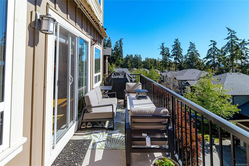 Fourth View of 2319 Chilco Rd, View Royal, BC, V9B 0L8