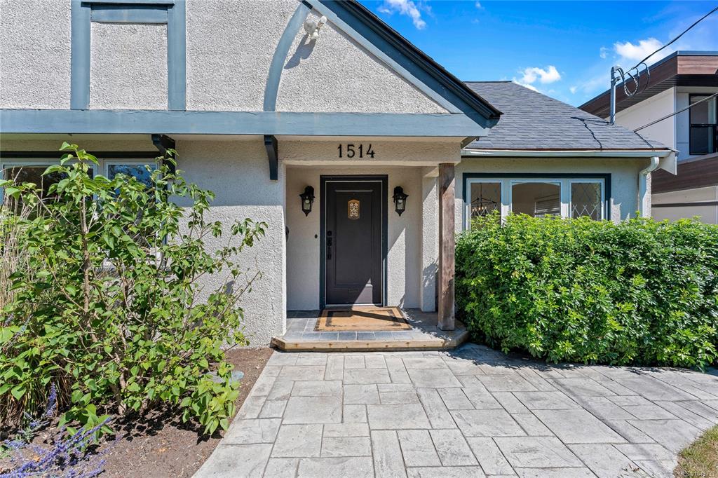Third View of 1514 Shorncliffe Rd, Saanich, BC, V8P 2T4