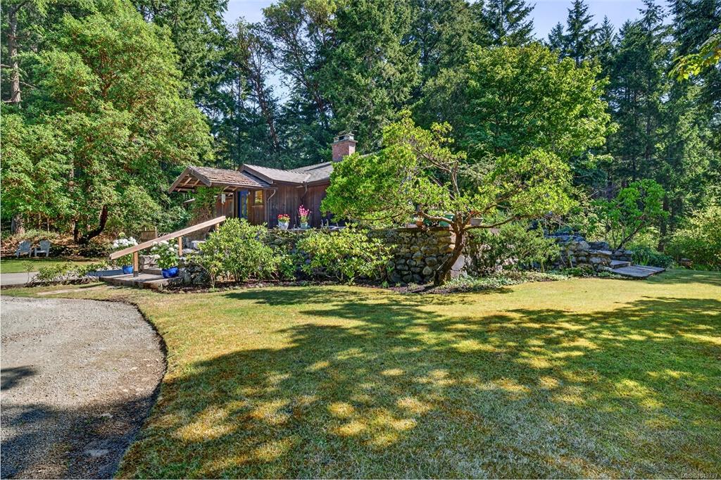Fifth View of 1390 Laurel Rd, North Saanich, BC, V8L 5K8