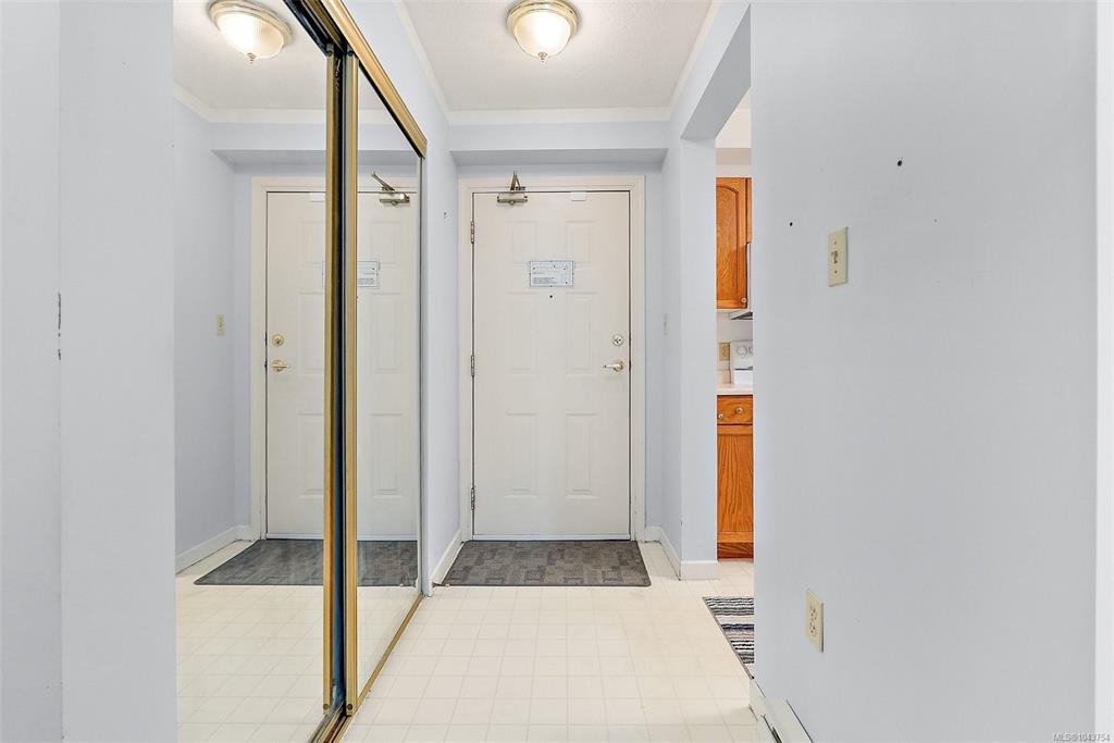 Fifth View of 3969 Shelbourne St, The Cumberland Residential, Saanich, BC, V8N 6J5