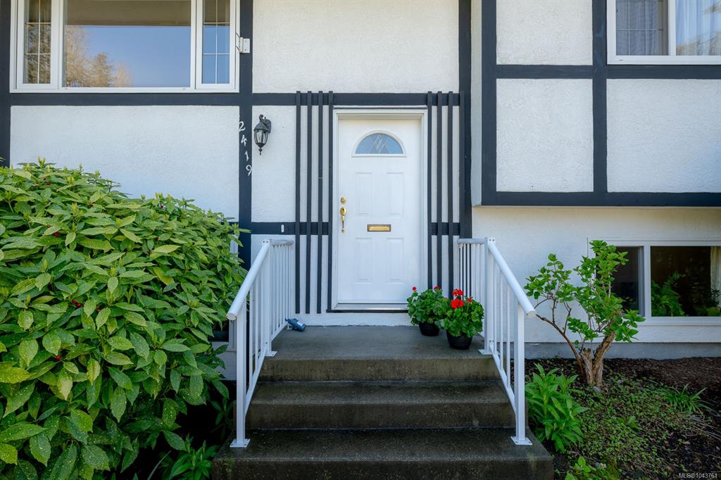 Fifth View of 2419 Barbara Pl, Central Saanich, BC, V8Z 5T6