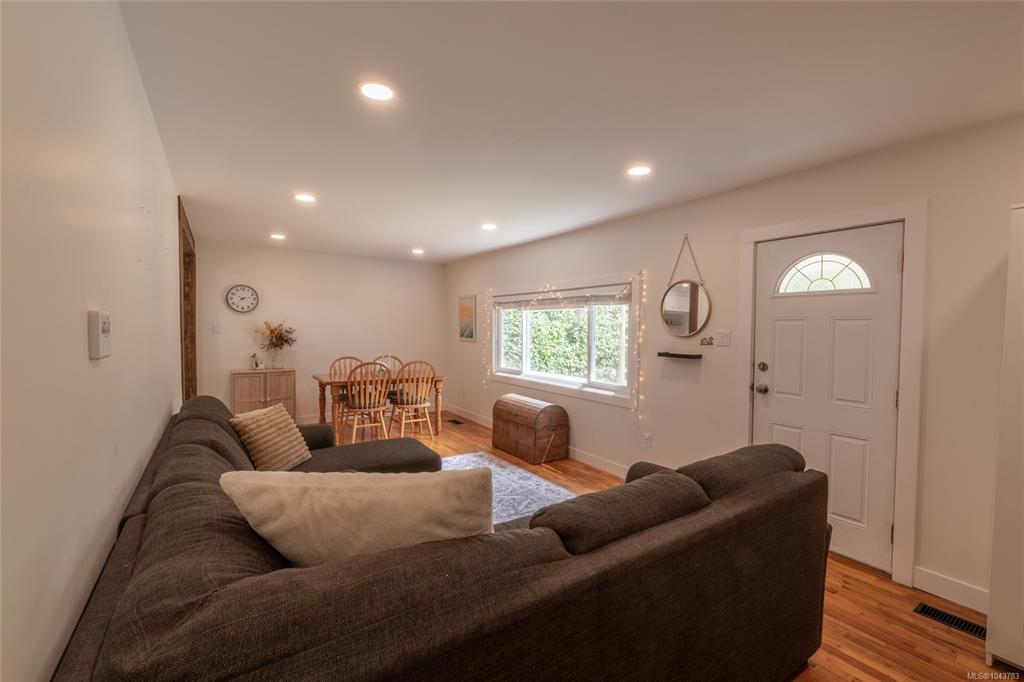 Third View of 5933 Deuchars Dr, Duncan, BC, V9L 1L5