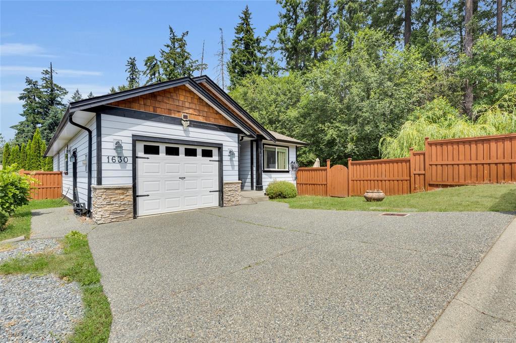 Third View of 1630 Kristin Way, Shawnigan Estates, Shawnigan Lake, BC, V8H 2H8