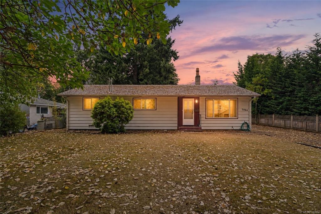 2986 Glen Lake Rd, 1043814, BC,