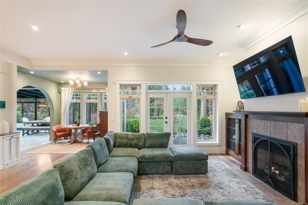 Third View of 531 Yambury Rd, Qualicum Beach, BC, V9K 1C5