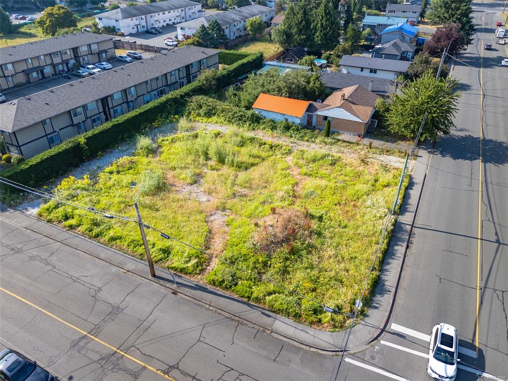 Second View of 5850 Howard Ave, Duncan, BC, V9L 2Y8