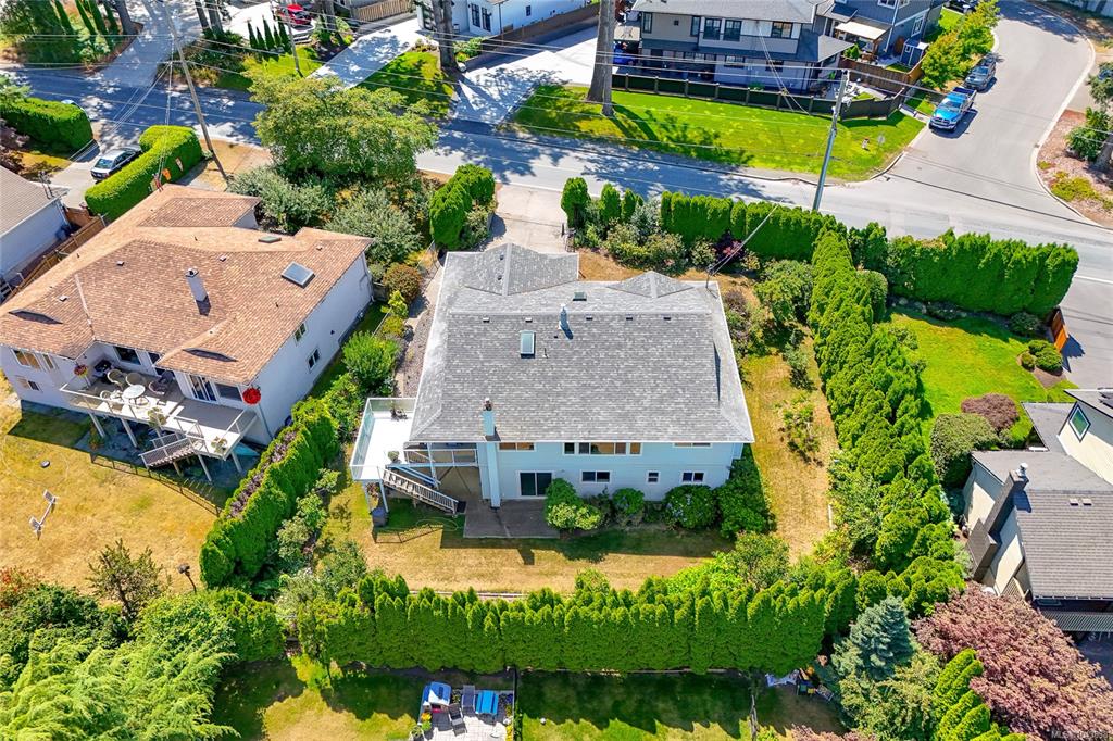 Third View of 7453 Veyaness Rd, Central Saanich, BC, V8M 1V9
