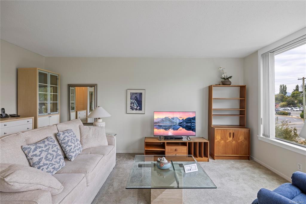 Fourth View of 220 Townsite Rd, Nanaimo, BC, V9S 5S8
