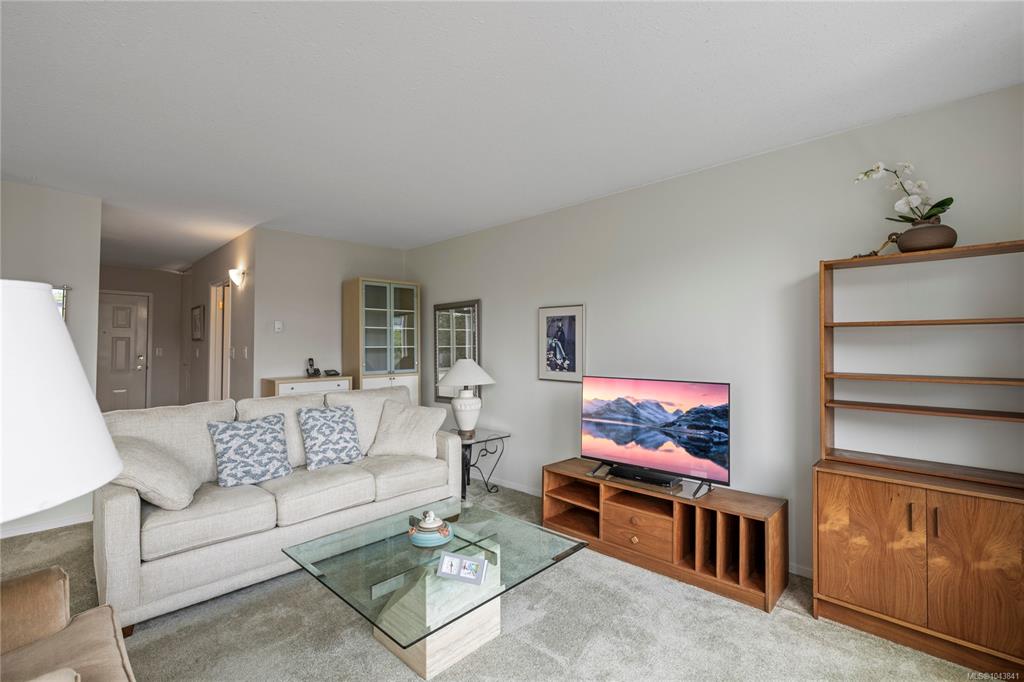 Fifth View of 220 Townsite Rd, Nanaimo, BC, V9S 5S8