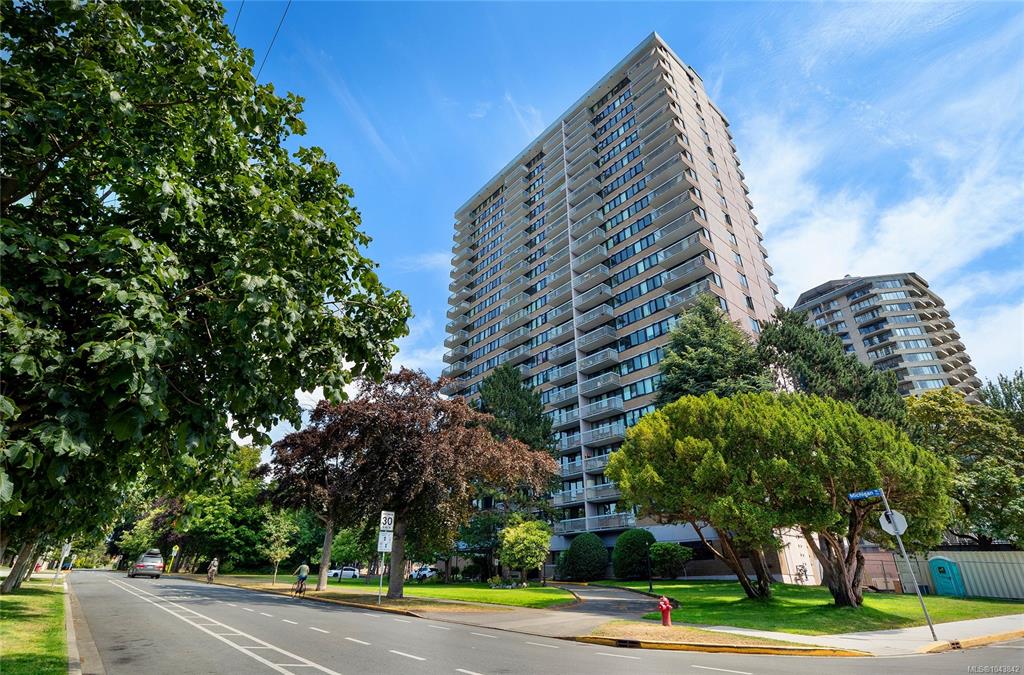 647 Michigan St, 1043842, BC,