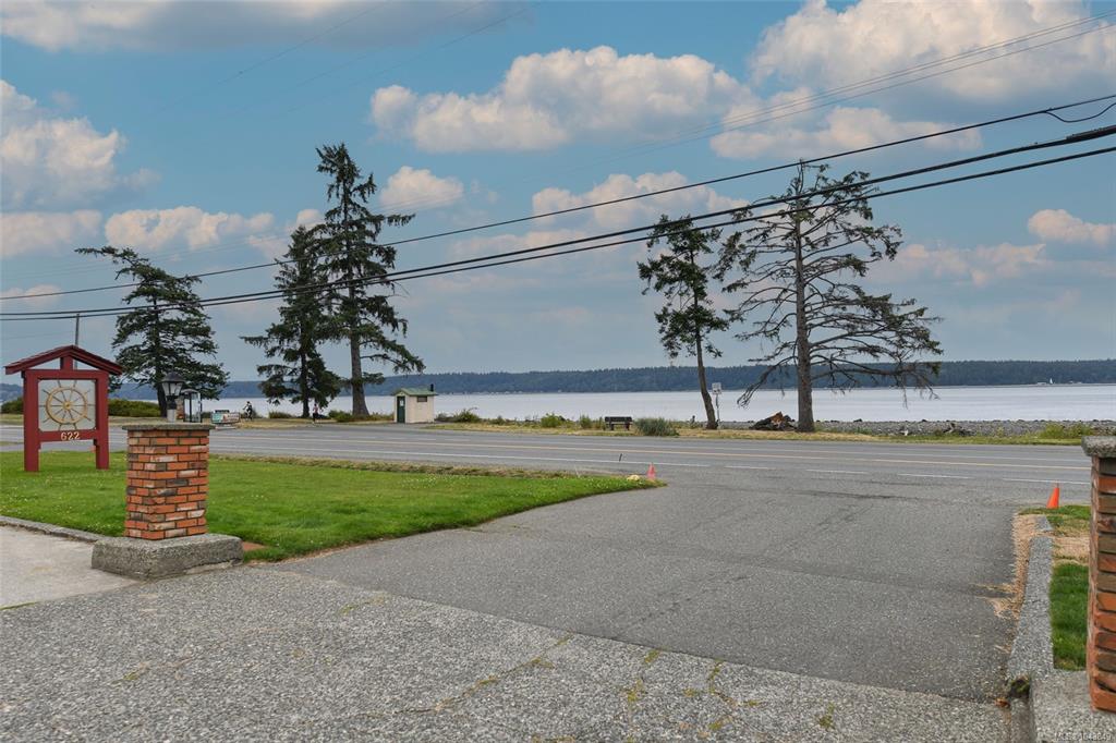Third View of 622 Island Hwy S, Cartier Place, Campbell River, BC, V9H 1T8