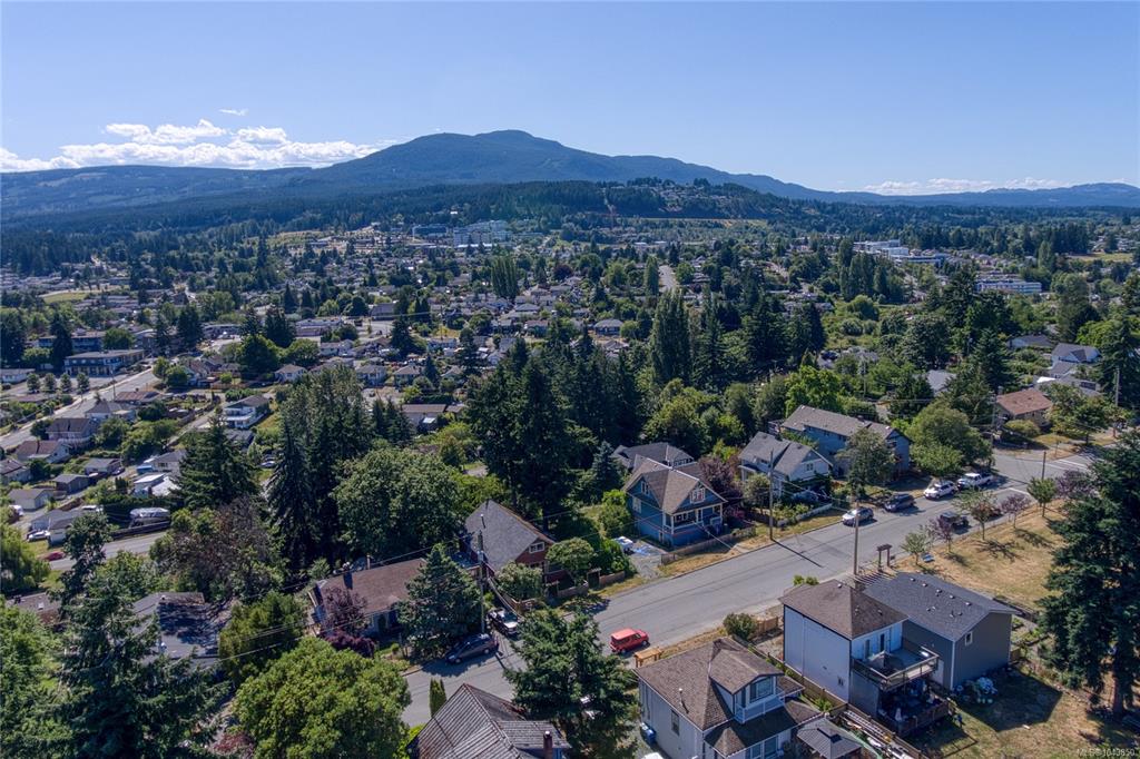 Fourth View of 415 Machleary St, Nanaimo, BC, V9R 2H1