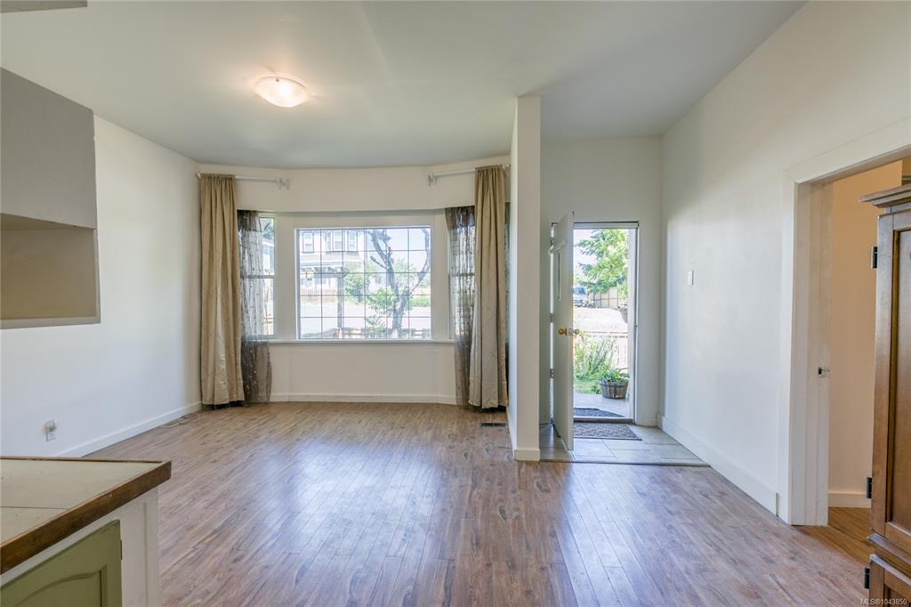 Fifth View of 415 Machleary St, Nanaimo, BC, V9R 2H1