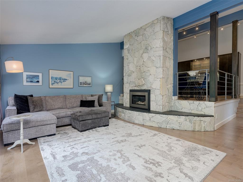 Fifth View of 4482 Emily Carr Dr, Saanich, BC, V8X 2N6