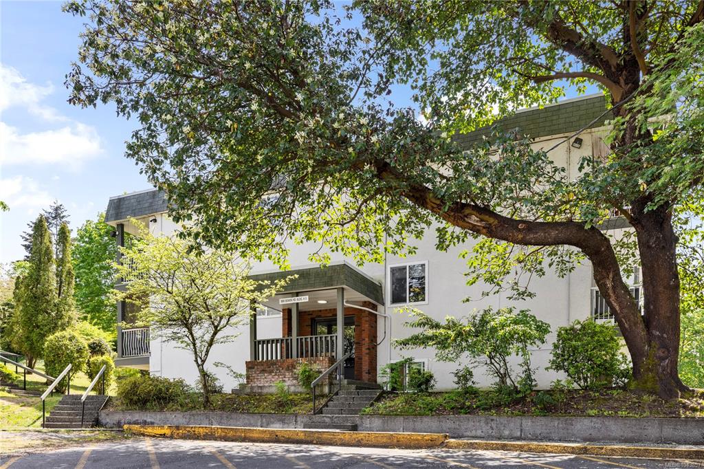 999 Bowen Rd, 1043857, BC,