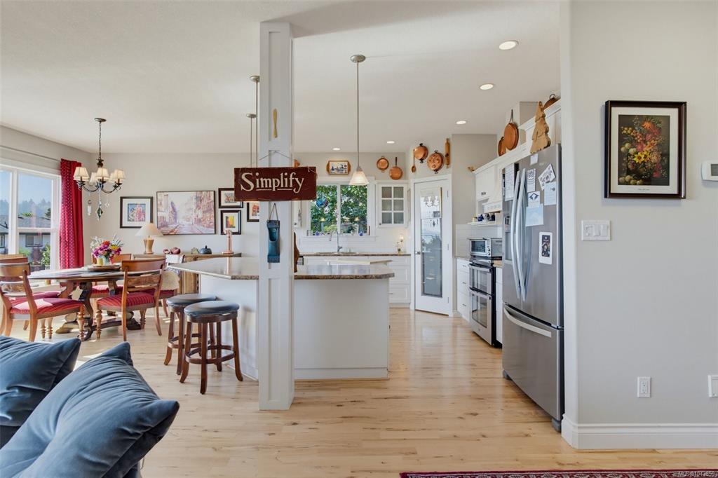 Fifth View of 8067 York Ave, Crofton, BC, V0R 1R0