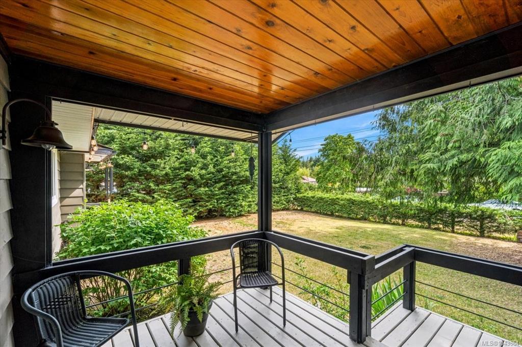 Fourth View of 381 Dunsmuir Rd, Qualicum Beach, BC, V9K 2A1