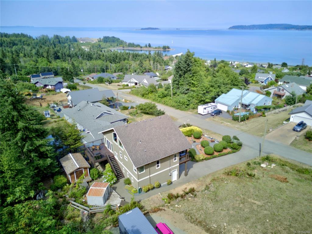 Third View of 5633 6th St, Union Bay, BC, V0R 3B0