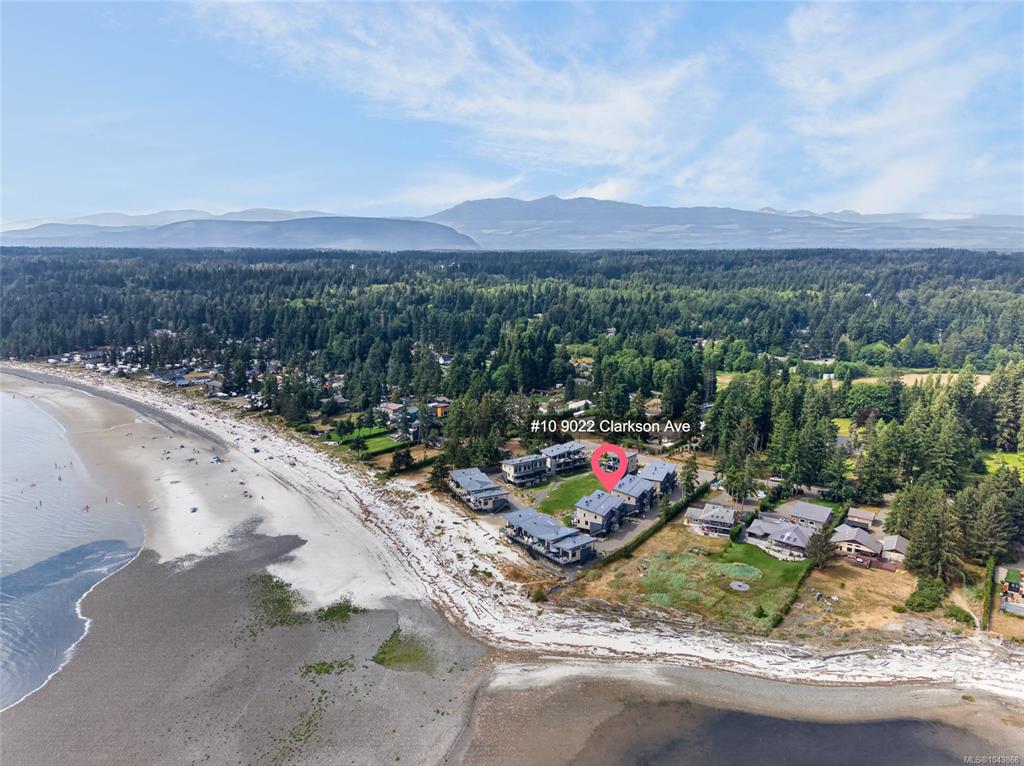 Fifth View of 9022 Clarkson Ave, Saratoga Beach, Black Creek, BC, V9J 1B3