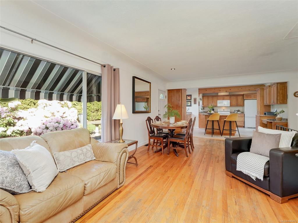 Fourth View of 3615 Doncaster Dr, Saanich, BC, V8P 3W5