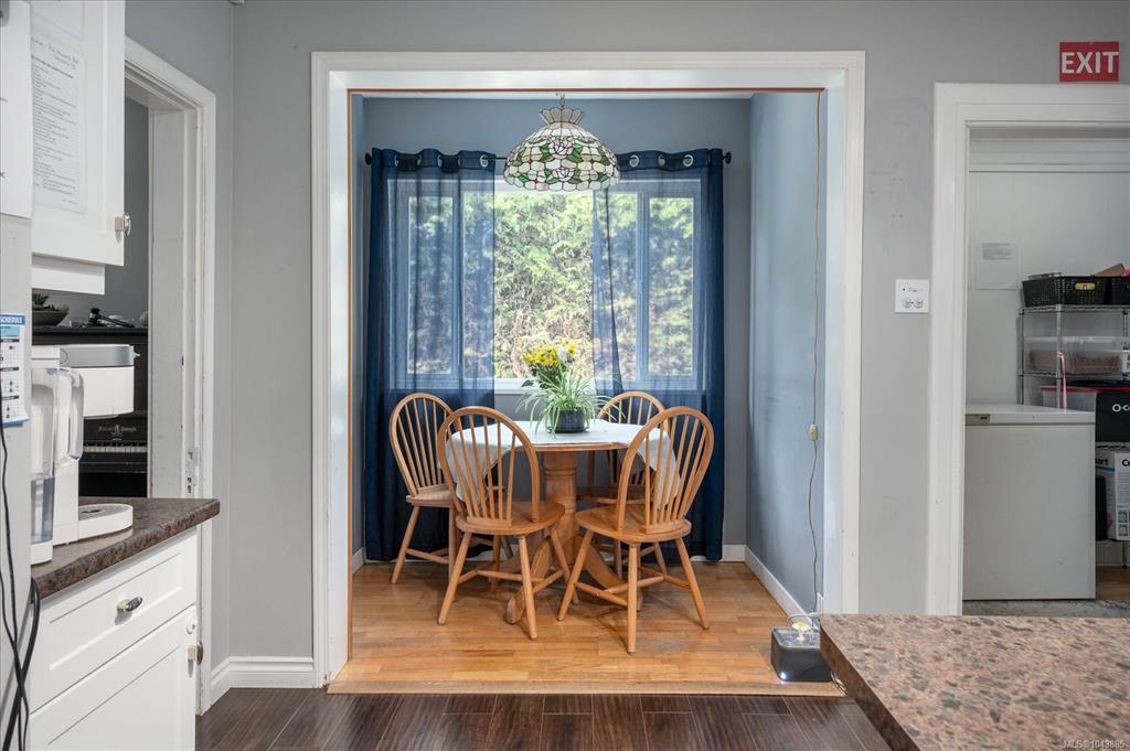 Fourth View of 342 Howard Ave, Nanaimo, BC, V9R 3R7