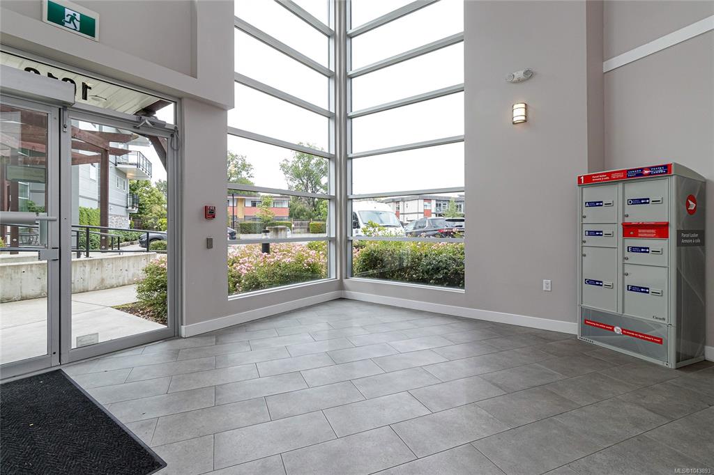 Third View of 1016 Inverness Rd, Saanich, BC, V8X 2S1