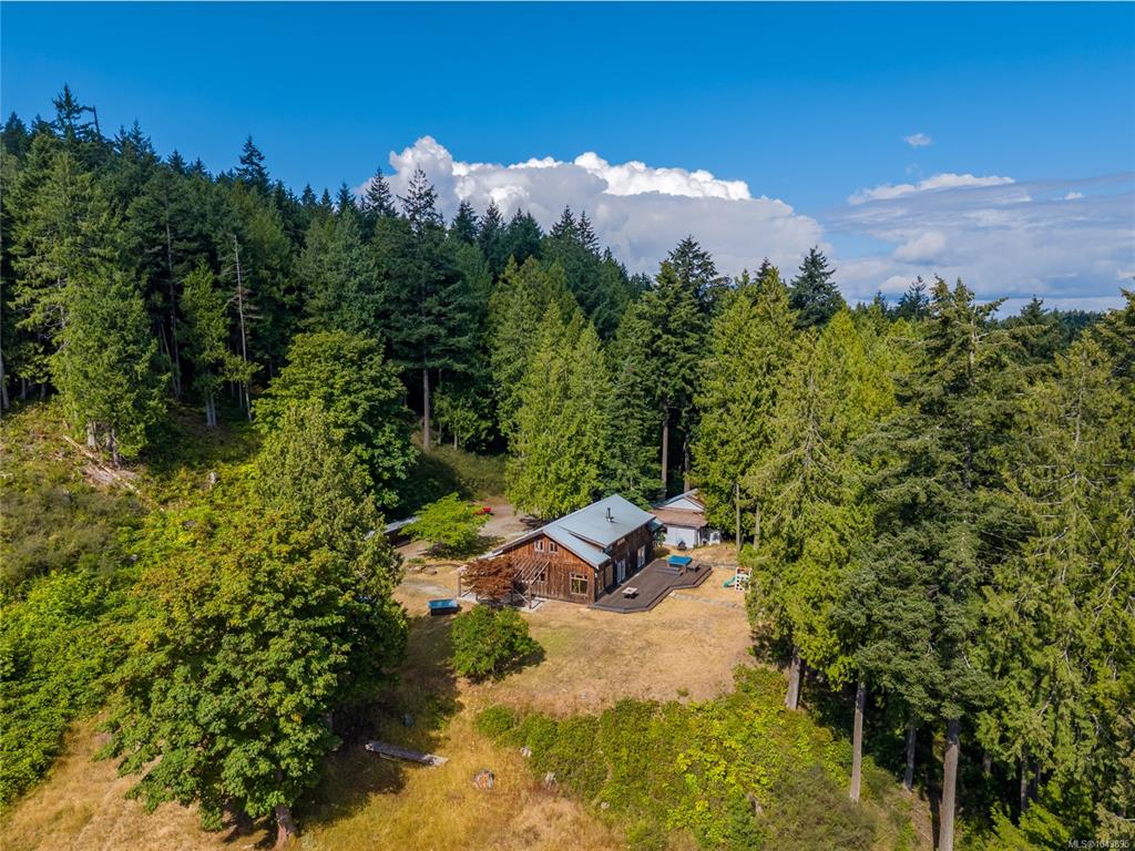 Fifth View of 3301 Amies Rd, Pender Island, BC, V0N 2M1