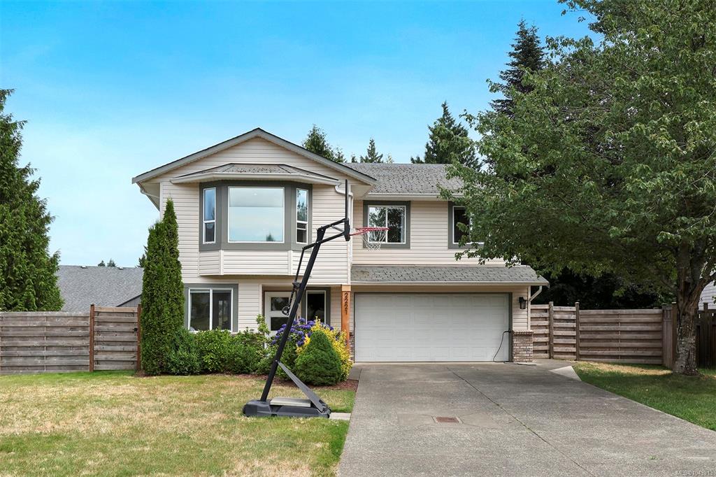 Second View of 2221 Heron Cres, Comox, BC, V9M 3Y2