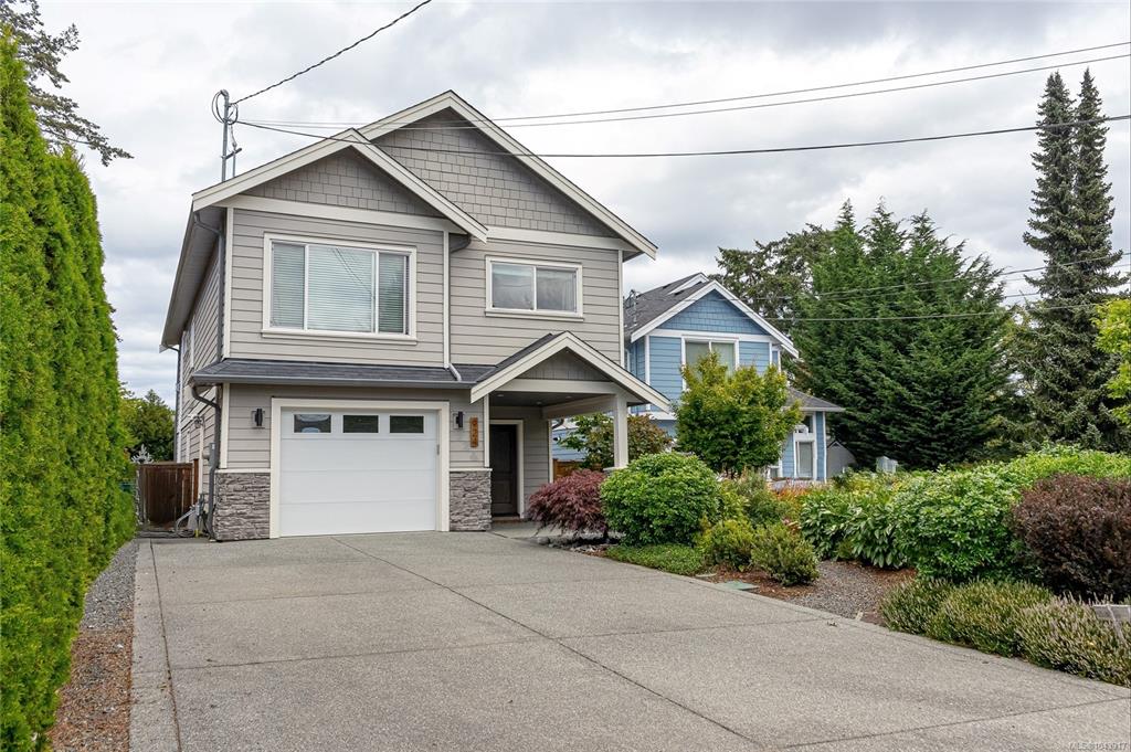 924 Snowdrop Ave, 1043917, BC,