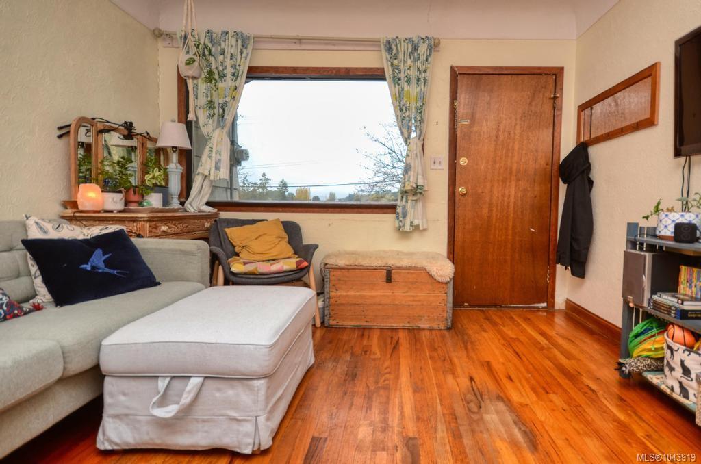 Fourth View of 871 Fleming St, Esquimalt, BC, V9A 5V3