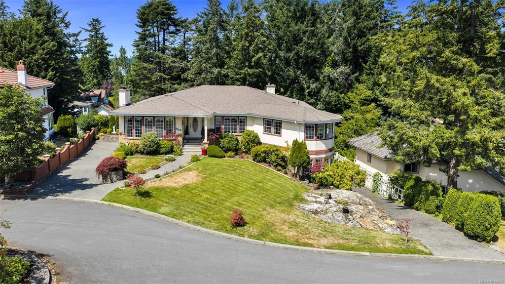 Third View of 1110 Totem Lane, Saanich, BC, V8Y 1E8