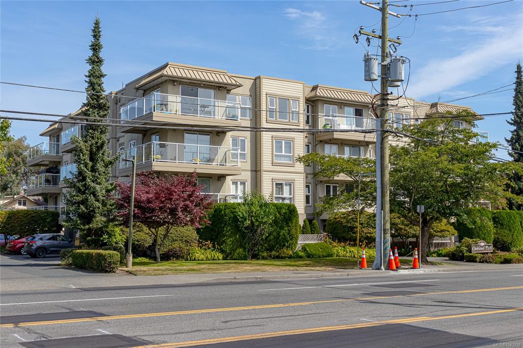 Second View of 1536 Hillside Ave, Victoria, BC, V8T 2C2