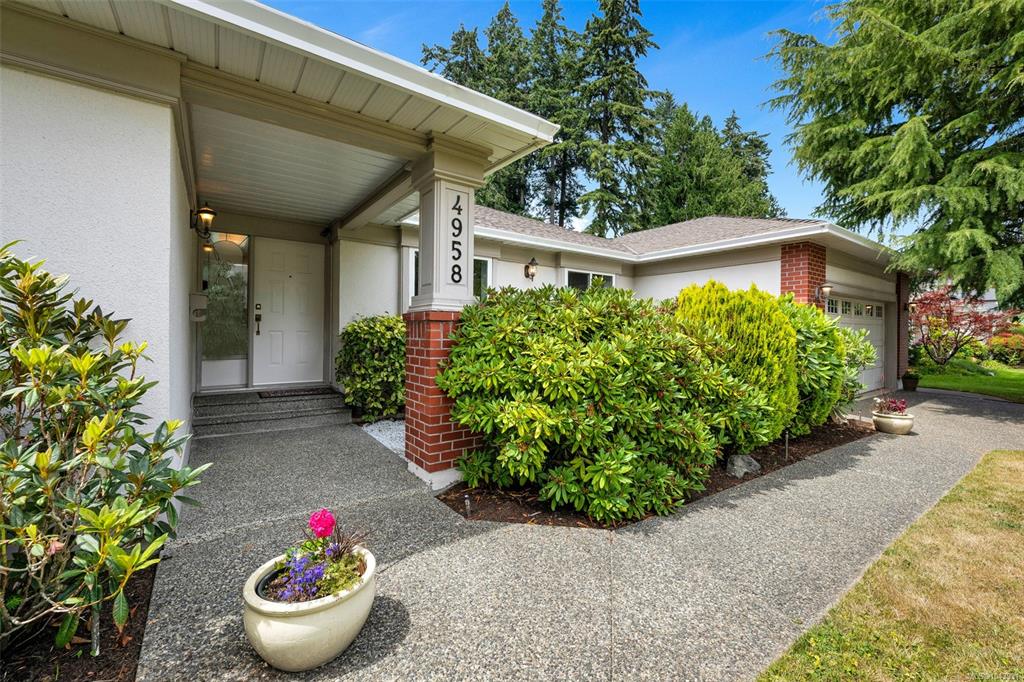 Third View of 4958 Del Monte Ave, Saanich, BC, V8Y 3A2