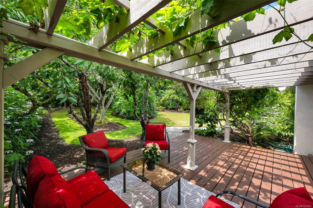 Fourth View of 4958 Del Monte Ave, Saanich, BC, V8Y 3A2