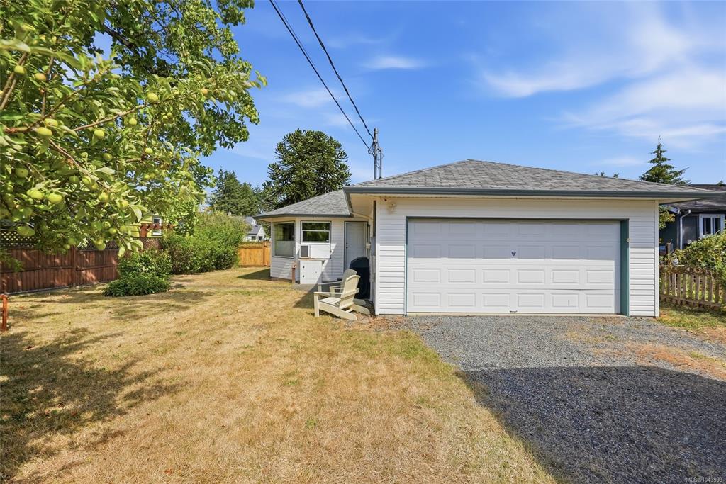 Second View of 403 Watfield Ave, Nanaimo, BC, V9R 3P6