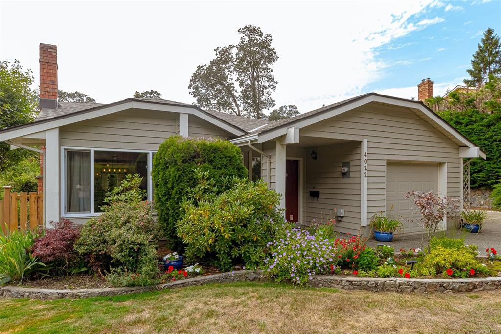 Third View of 4022 Livingstone Ave N, Saanich, BC, V8N 5Z5