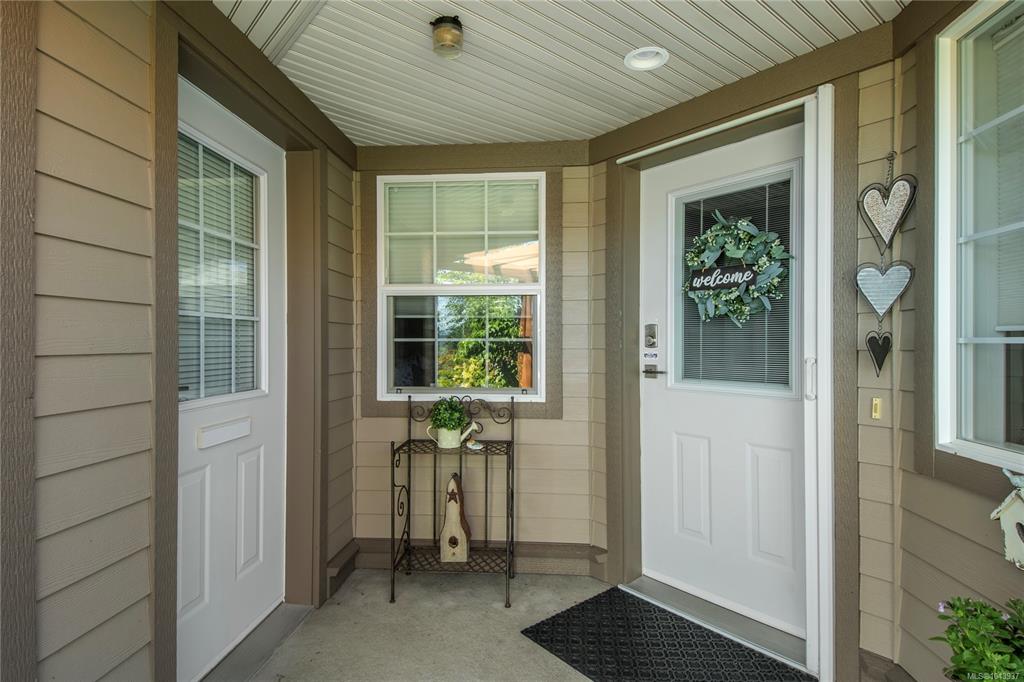 Third View of 824 Marguerite Rd, Campbell River, BC, V9W 3K5