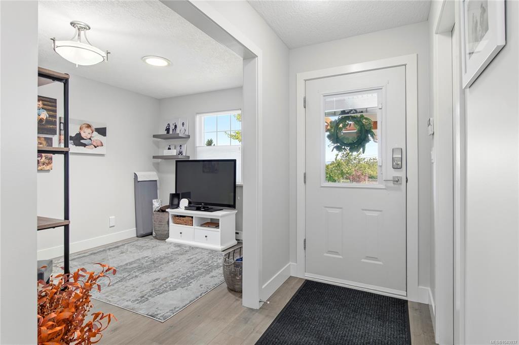 Fourth View of 824 Marguerite Rd, Campbell River, BC, V9W 3K5
