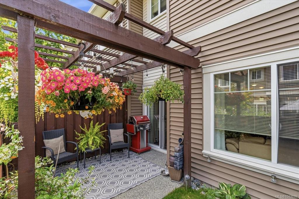 1720 Dufferin Cres, 1043939, BC,