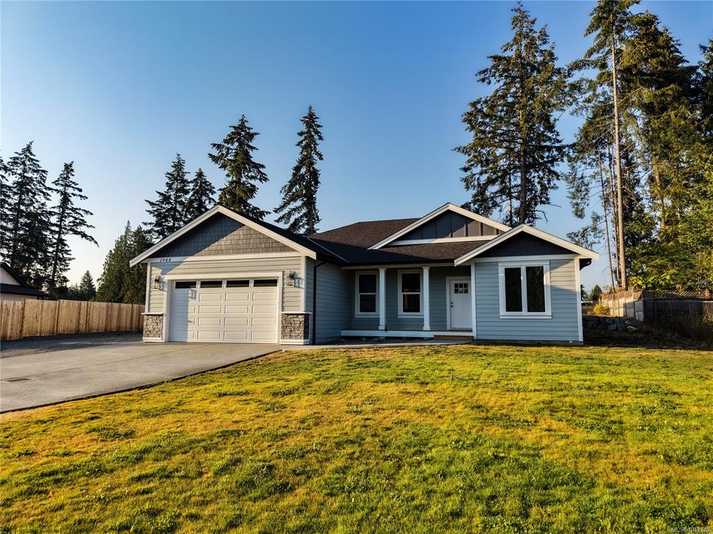 1948 Woobank Rd, 1043940, BC,