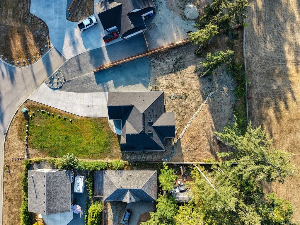 Fifth View of 1948 Woobank Rd, Nanaimo, BC, V9X 1H4