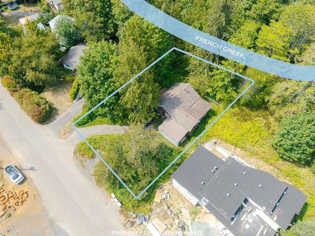 Third View of 1319 Lee Rd, Parksville, BC, V9P 1Y9